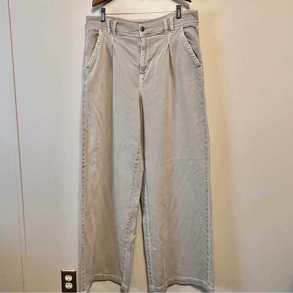 American Eagle Outfitters Wide Leg Pants in Light Beige